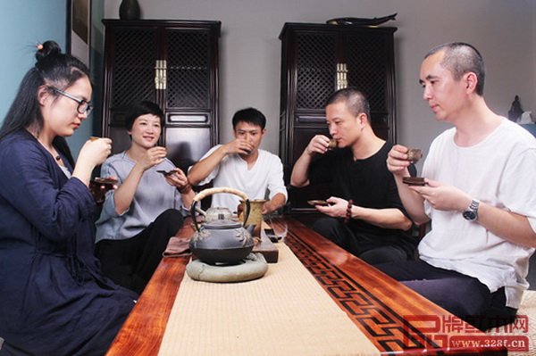 木說(shuō)茶居品牌創(chuàng)始團(tuán)隊(duì) 