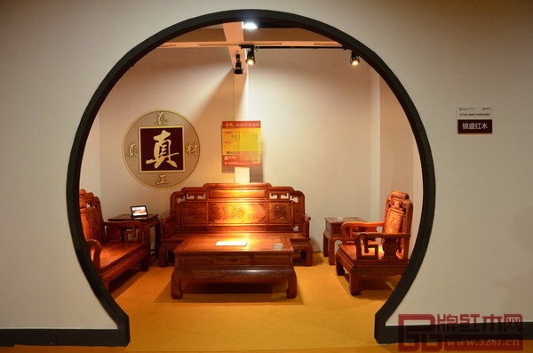 2018中山紅博會(huì)錦盛紅木現(xiàn)場(chǎng)展位 2018中山紅博會(huì)錦盛紅木現(xiàn)場(chǎng)展位