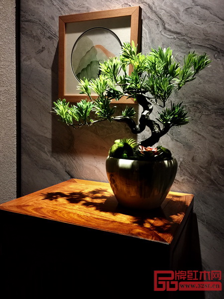 “本木上造”系列家具的軟裝細節(jié)彰顯匠心 “本木上造”系列家具的軟裝細節(jié)彰顯匠心