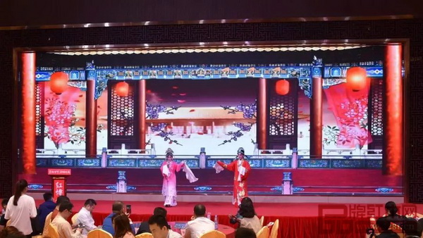 2018全國百家旅游社中山行晚會上精彩的節(jié)目表演 2018全國百家旅游社中山行晚會上精彩的節(jié)目表演