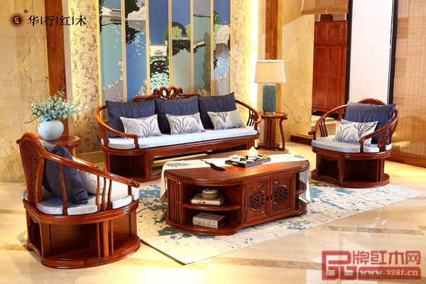 華行紅木《巴花·云窗觀景沙發(fā)》斬獲“首屆消費(fèi)者喜愛(ài)的經(jīng)典中式紅木家具獎(jiǎng)·金獎(jiǎng)”
