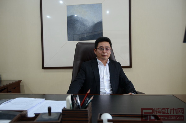 東陽(yáng)中國(guó)木雕城總經(jīng)理、浙商建業(yè)商管總裁、星緯資本總裁助理沈斌