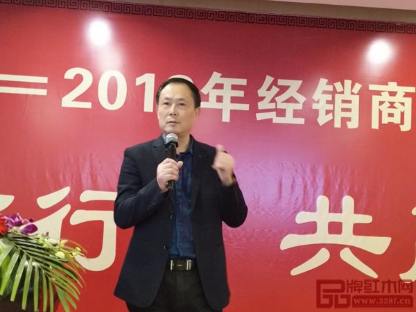 明清居營(yíng)銷(xiāo)總監(jiān)張建國(guó)舉行明清居2018營(yíng)銷(xiāo)戰(zhàn)略發(fā)布會(huì) 明清居營(yíng)銷(xiāo)總監(jiān)張建國(guó)舉行明清居2018營(yíng)銷(xiāo)戰(zhàn)略發(fā)布會(huì)