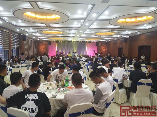 晚會現(xiàn)場圖 晚會現(xiàn)場圖