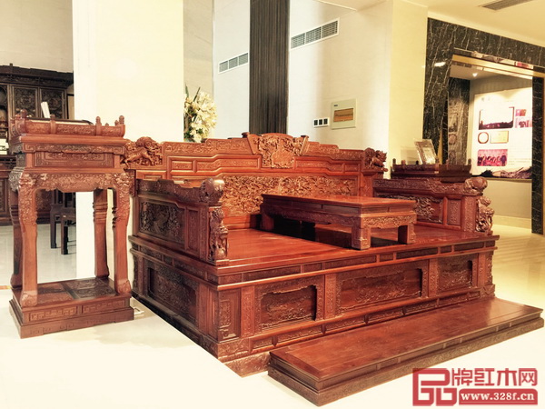 中信紅木《王者歸來(lái)羅漢床》