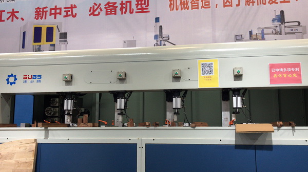  速必勝在各大展會(huì)都有很高人氣，先進(jìn)的自動(dòng)化生產(chǎn)設(shè)備得到海內(nèi)外用戶和代理商認(rèn)可