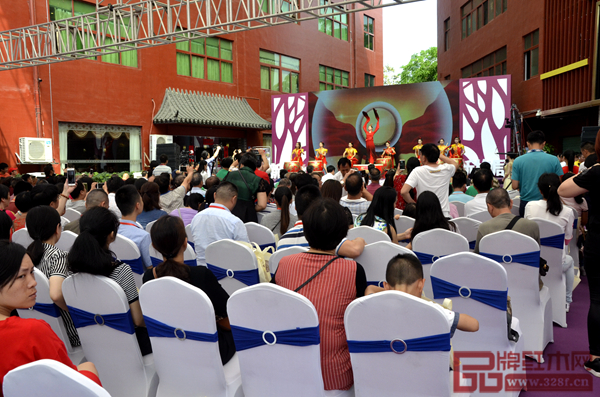 深圳文博會(huì)觀瀾紅木分會(huì)場(chǎng)開(kāi)幕式現(xiàn)場(chǎng) 深圳文博會(huì)觀瀾紅木分會(huì)場(chǎng)開(kāi)幕式現(xiàn)場(chǎng)