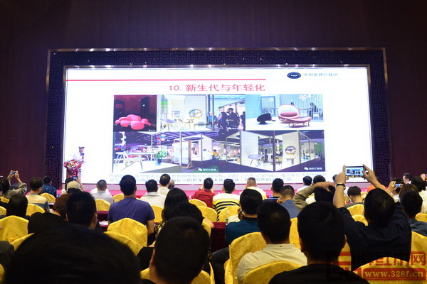 彭亮教授分享2018米蘭國際家具展呈現(xiàn)的家居設(shè)計潮流 彭亮教授分享2018米蘭國際家具展呈現(xiàn)的家居設(shè)計潮流