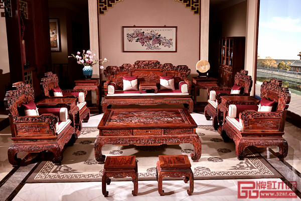 國方家居獲獎(jiǎng)精品——《大紅酸枝·碩果累累沙發(fā)》 國方家居獲獎(jiǎng)精品——《大紅酸枝·碩果累累沙發(fā)》