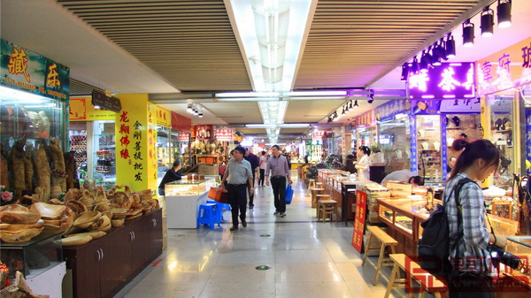 東陽中國木雕城一期市場木雕街 東陽中國木雕城一期市場木雕街