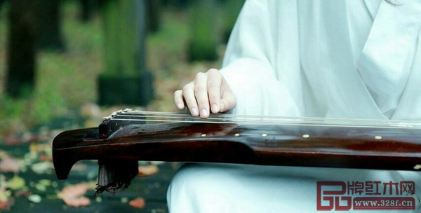 撫琴飲茶，輕搖團扇，在中式生活中修身養(yǎng)性