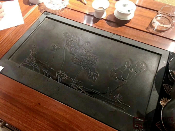 水雨軒功夫茶臺茶盤清洗前充滿茶垢 水雨軒功夫茶臺茶盤清洗前充滿茶垢