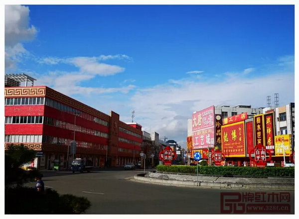 大涌鎮(zhèn)是中國(guó)紅木家具生產(chǎn)專業(yè)鎮(zhèn)