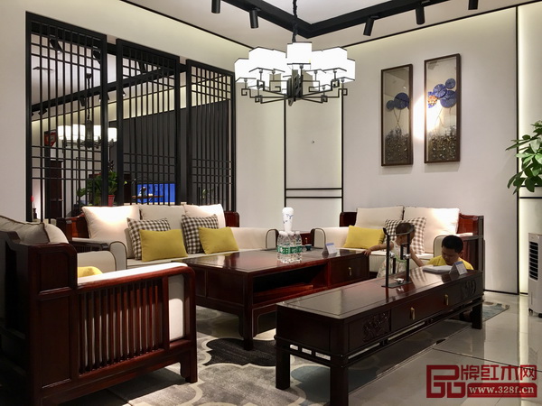 地天泰·國(guó)風(fēng)系列的第三代裝修系統(tǒng)更加靈動(dòng)更顯中式風(fēng)情