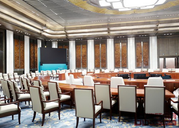 明堂紅木所提供的上合峰會主會議桌典雅、大氣 明堂紅木所提供的上合峰會主會議桌典雅、大氣