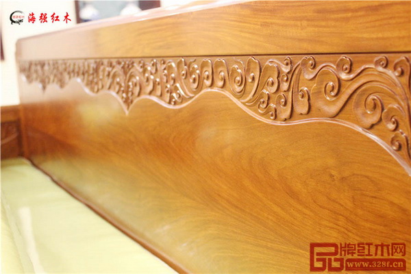 海強紅木研發(fā)設(shè)計《君臨系列》雕花簡約,線條流暢 海強紅木研發(fā)設(shè)計《君臨系列》雕花簡約,線條流暢