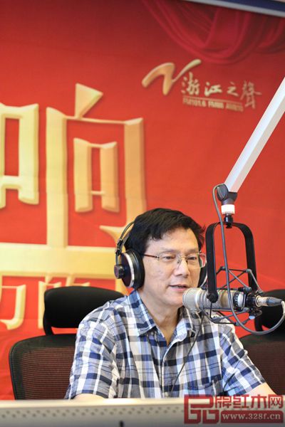 浙江省家具行業(yè)協(xié)會名譽(yù)理事長蔣鴻源 浙江省家具行業(yè)協(xié)會名譽(yù)理事長蔣鴻源