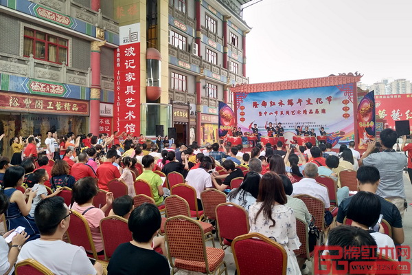 隆都紅木端午文化節(jié)暨中山市民間藝術(shù)精品展演開(kāi)幕式現(xiàn)場(chǎng)人氣火爆 隆都紅木端午文化節(jié)暨中山市民間藝術(shù)精品展演開(kāi)幕式現(xiàn)場(chǎng)人氣火爆