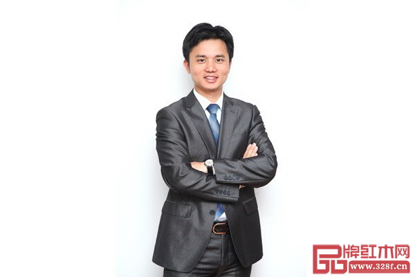 新中式紅木家具杭州研討會特邀嘉賓:全聯(lián)藝術(shù)紅木家具專業(yè)委員會執(zhí)行會長、弘木傳媒CEO林偉華 新中式紅木家具杭州研討會特邀嘉賓:全聯(lián)藝術(shù)紅木家具專業(yè)委員會執(zhí)行會長、弘木傳媒CEO林偉華