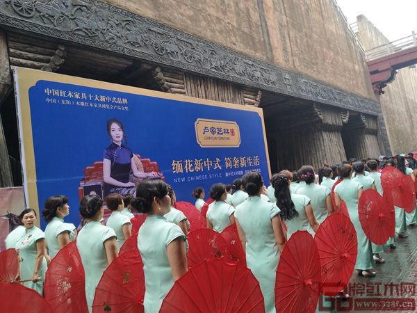 旗袍佳麗入場 旗袍佳麗入場