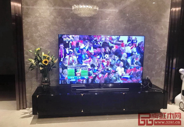 紅木電視柜與世界杯的故事