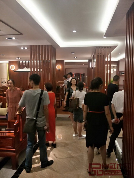 杭州金華商會成員來純本森活新展廳參觀