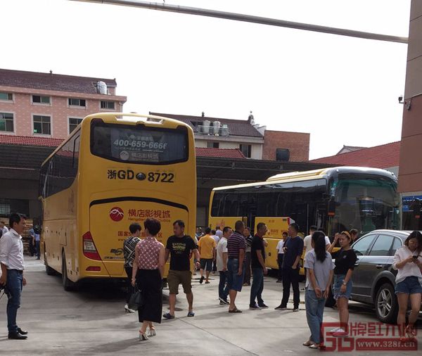 東陽百家規(guī)上企業(yè)前來盧家藝林交流學(xué)習(xí)