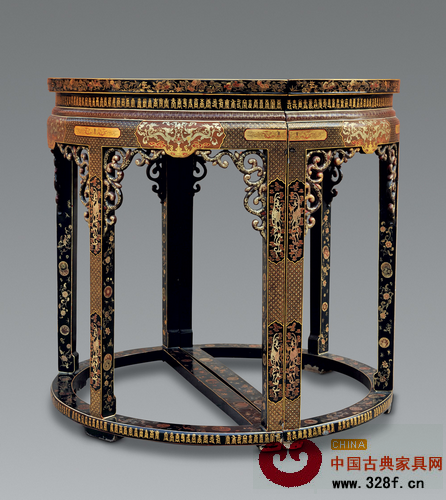 清 大漆描金花鳥壽字紋半圓桌