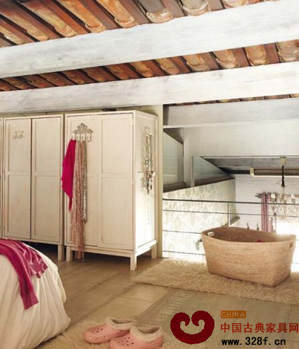 巴塞羅那的古典家具裝飾設(shè)計