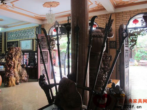 紅木博物館展出的古代各種兵器