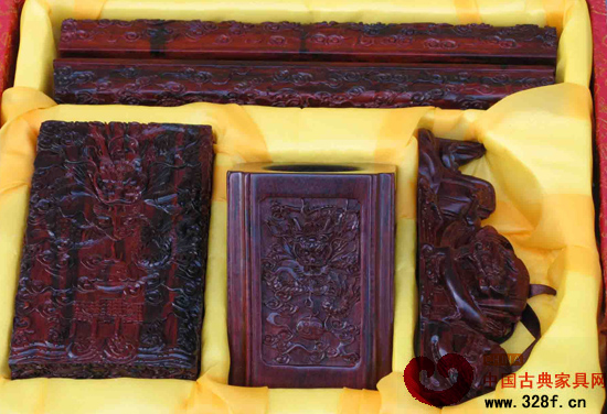 小葉紫檀文房四寶