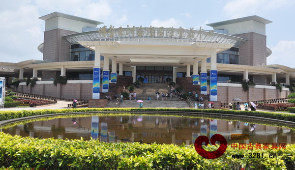 中信紅木2013經(jīng)銷商大會(huì)參觀博鰲亞洲論壇會(huì)址