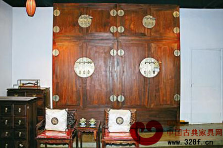 老撾紅酸枝頂箱柜