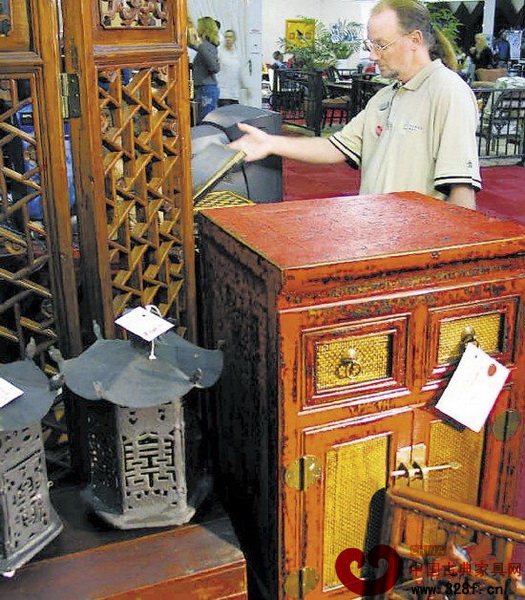 廣受國內外人民歡迎的新中式紅木家具