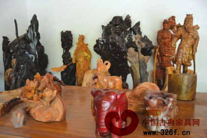 王世同的根雕作品