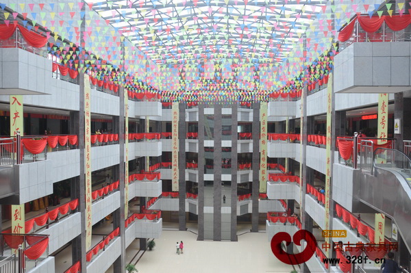 東陽壹號(hào)紅木家具城內(nèi)景