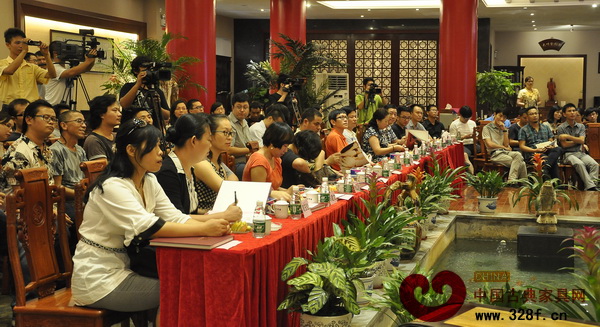 中山設(shè)計師沙龍暨《中山名師設(shè)計》出版分享會現(xiàn)場