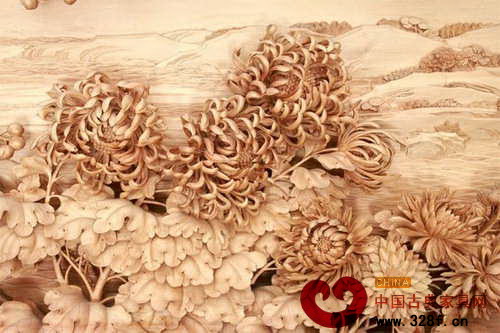 雕工精細的木雕精品