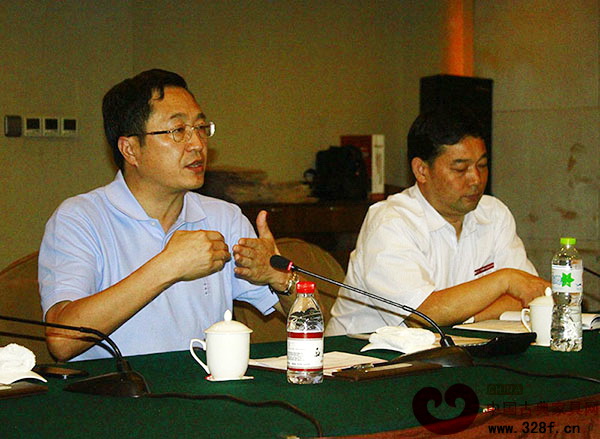 東作家具品牌企業(yè)聯(lián)盟名譽主任李黎明發(fā)言