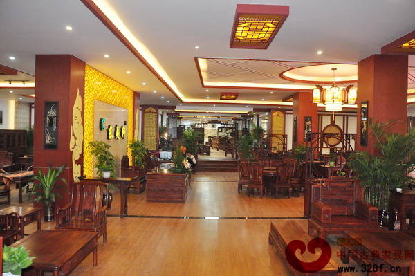 東夷軒紅木館內(nèi)一角