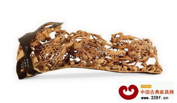 家工藝美術(shù)大師李得濃的《如意·菊留秋色蝦蟹肥》