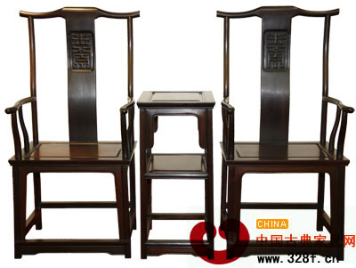 官帽椅主要由座面、扶手、搭腦與靠背板組成