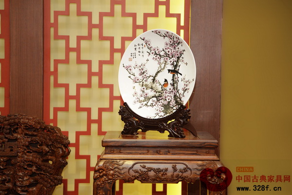 疏影橫斜水清淺,暗香浮動月黃昏。(憶古軒供圖)