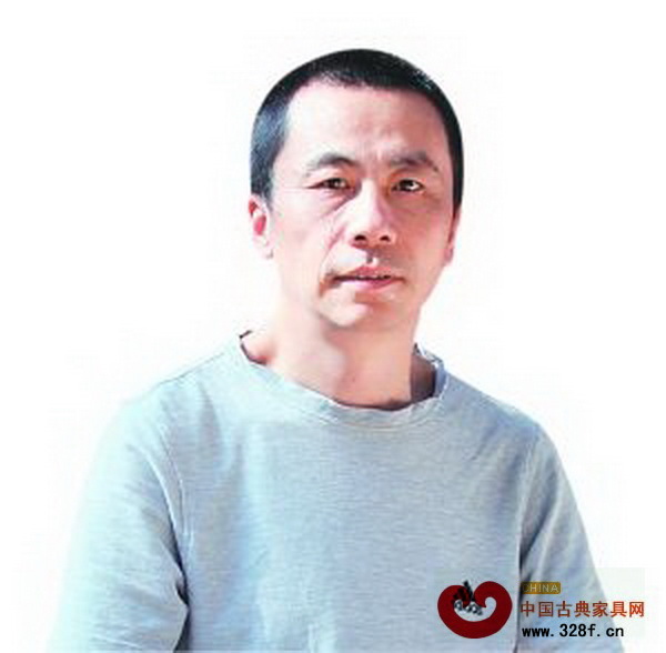 李其鵬,上海大學(xué)美術(shù)學(xué)院教師,藝術(shù)家