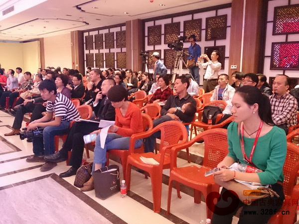 首屆中國(仙游)中式家居文化高峰論壇現(xiàn)場