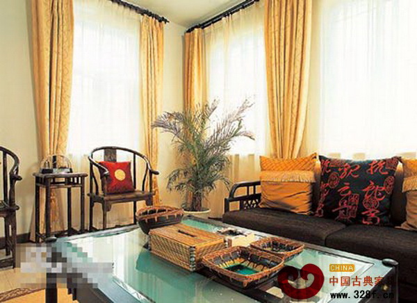 中式裝修樣板間：古典元素的沙發(fā)靠背