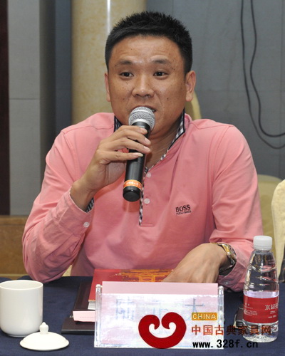 萬盛宇紅木副董事長陸正大接受記者采訪