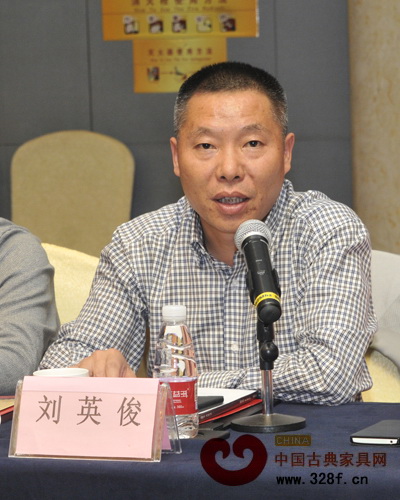 合肥中皖泰森紅木董事長劉英俊接受記者采訪