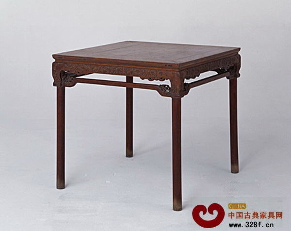 黃花梨梅花紋方桌