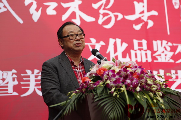 中國(guó)僑聯(lián)副主席王成云在開館儀式上致辭